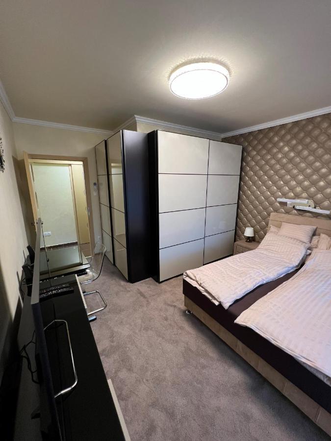 Parizsi Udvar Premium Apartman Lägenhet Debrecen Exteriör bild